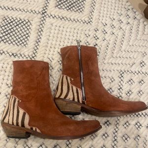 Free People Last Outlaw calf hair and suede size zip booties size 7.5